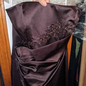 Brown strapless bridesmaid dress.